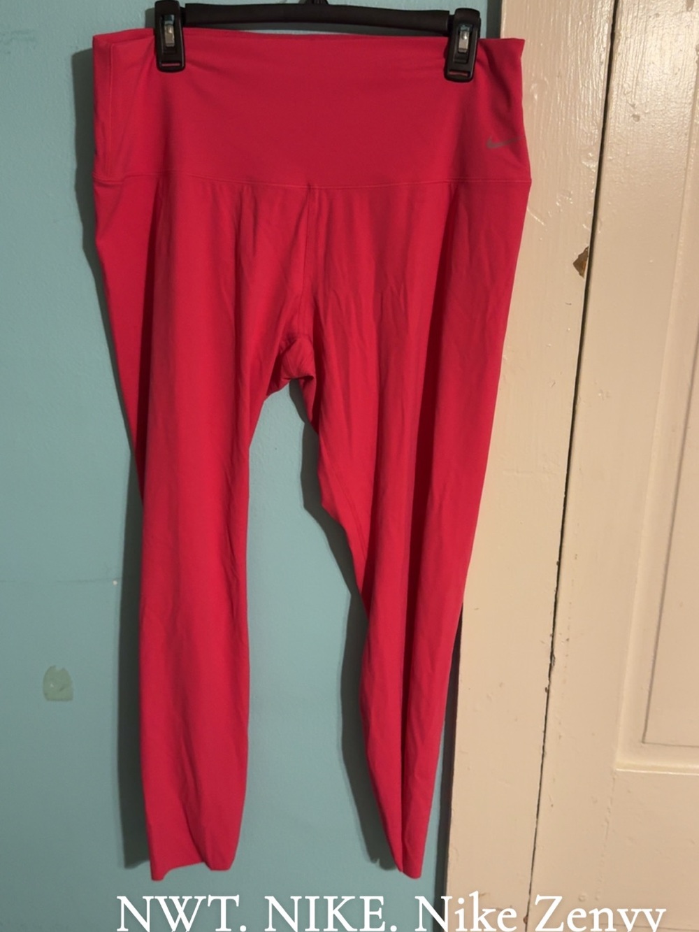Nike Bright Pink High-Rise Performance Leggings